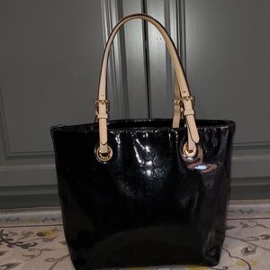 Michael Kors Black Patent Tote and Estee Lauder Bag⚜️🖤⚜️